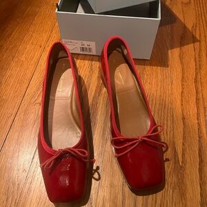 Margaux Ada Crinkle Patent Leather Ballet Slight Heel in Berry Red 39 NWT